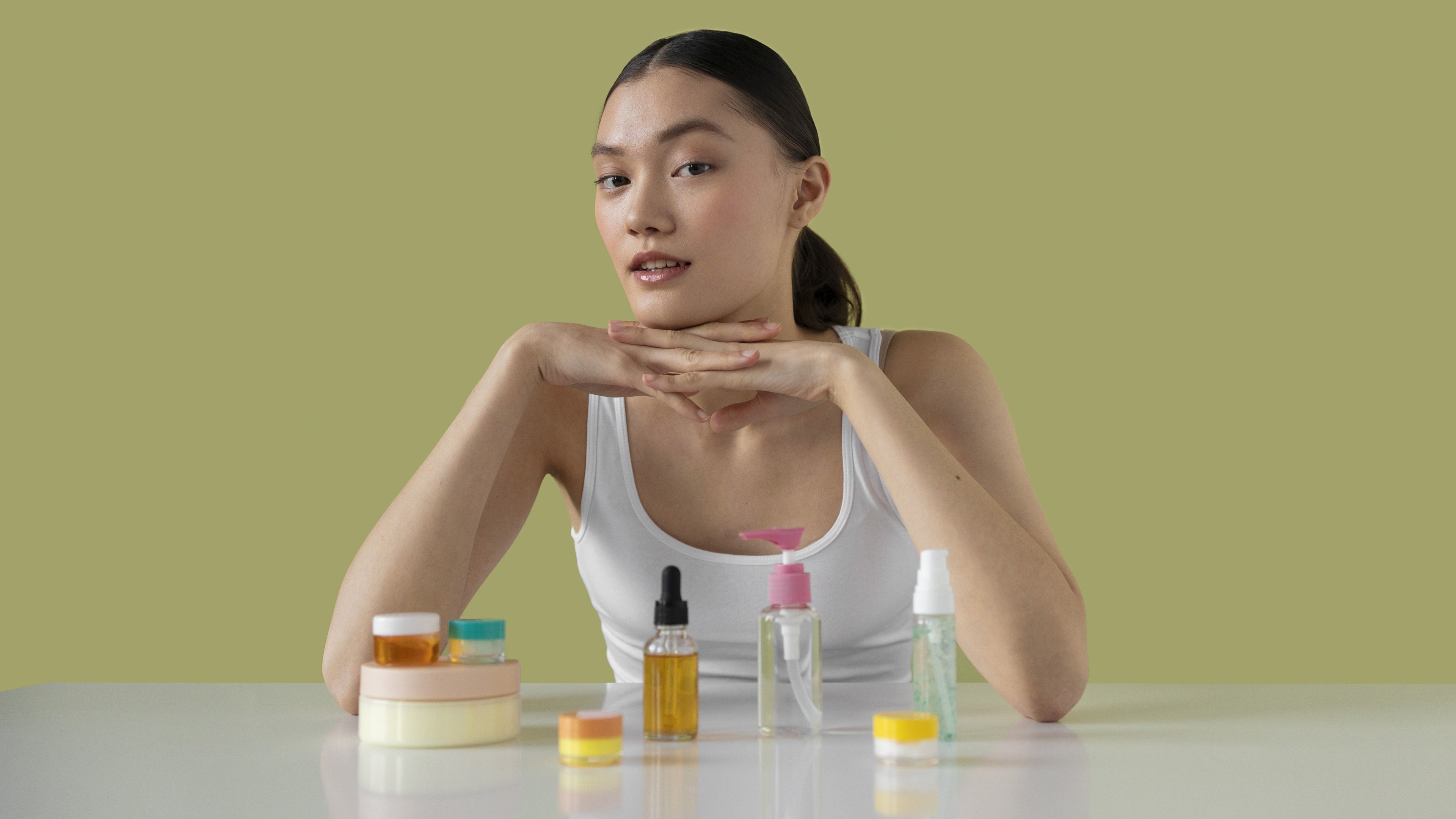 Skincare Ingredients You Should Never Mix: The Ultimate Guide to Avoiding Skin Sensitivity